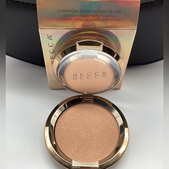 BECCA Light Chaser Highlighter in Champagne Flashes Bellini BNIB & Discontinued - Picture 8 of 16